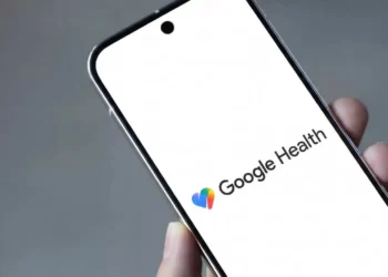 Google Health 5.03 uygulamasında toplam uyku ve sağlık ölçümleri ekranı