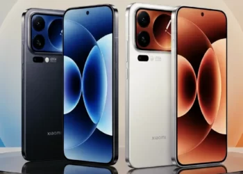 Xiaomi 18 Pro modelini temsil eden büyük bataryalı ve gelişmiş kameralı akıllı telefon