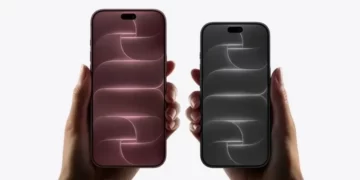 iPhone Pro modelleri için hazırlanmış koruyucu kılıf ve kamera bölümü
