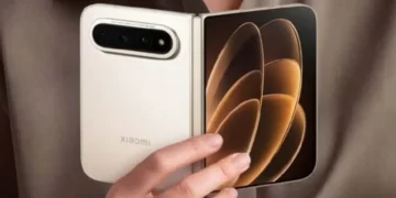 Xiaomi 18 Fold katlanabilir telefonun resmi ürün görseli