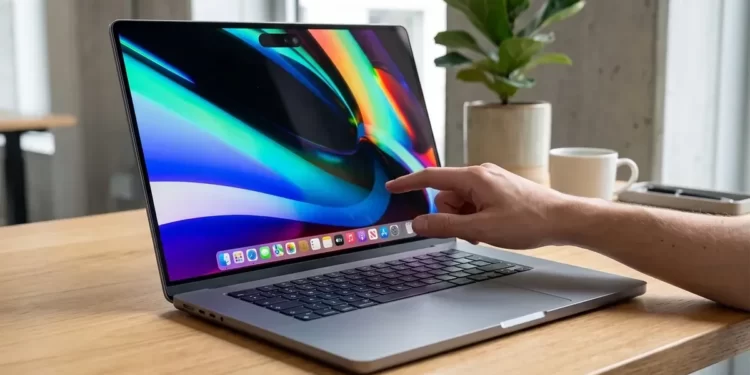 Apple MacBook Pro’nun resmi ürün görseli